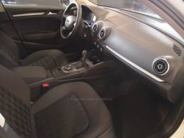 AUDI - A3 - 2013/2014 - Branca - R$ 73.900,00