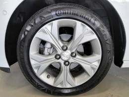 CHEVROLET - ONIX - 2021/2022 - Branca - R$ 87.900,00