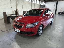 CHEVROLET - ONIX - 2013/2014 - Vermelha - R$ 45.900,00