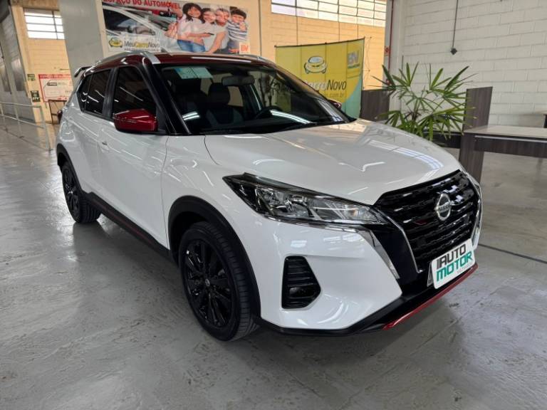 NISSAN - KICKS - 2022/2022 - Branca - R$ 105.900,00