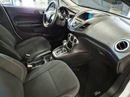 FORD - FIESTA - 2015/2016 - Branca - R$ 49.900,00