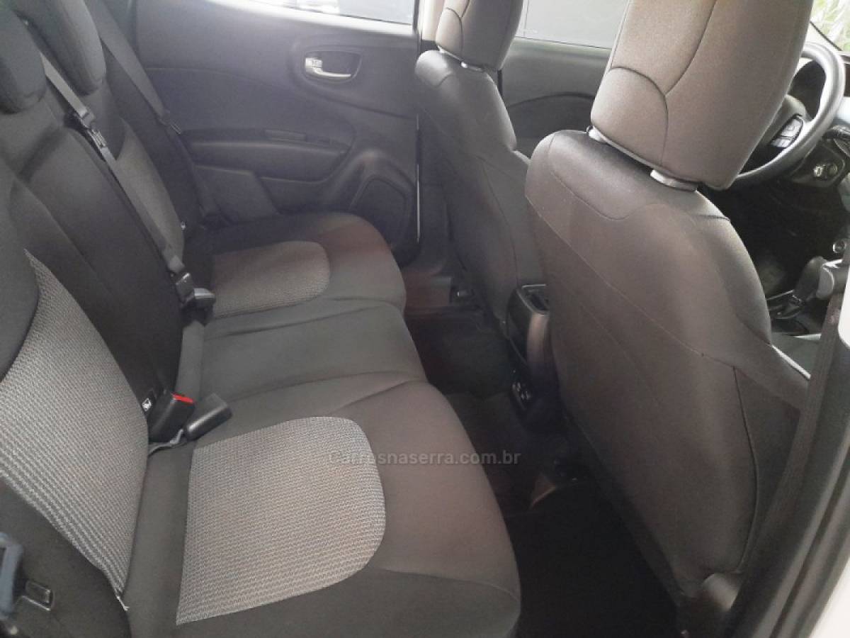 FIAT - TORO - 2021/2022 - Branca - R$ 99.900,00