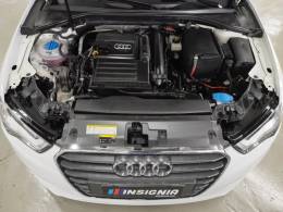 AUDI - A3 - 2013/2014 - Branca - R$ 73.900,00