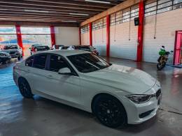 BMW - 320I - 2013/2014 - Branca - R$ 93.900,00