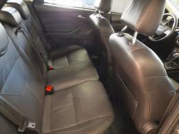 FORD - FOCUS - 2016/2017 - Cinza - R$ 72.900,00