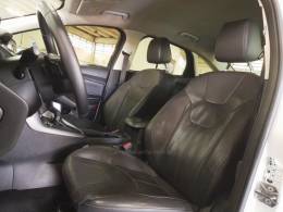 FORD - FOCUS - 2018/2019 - Branca - R$ 65.900,00