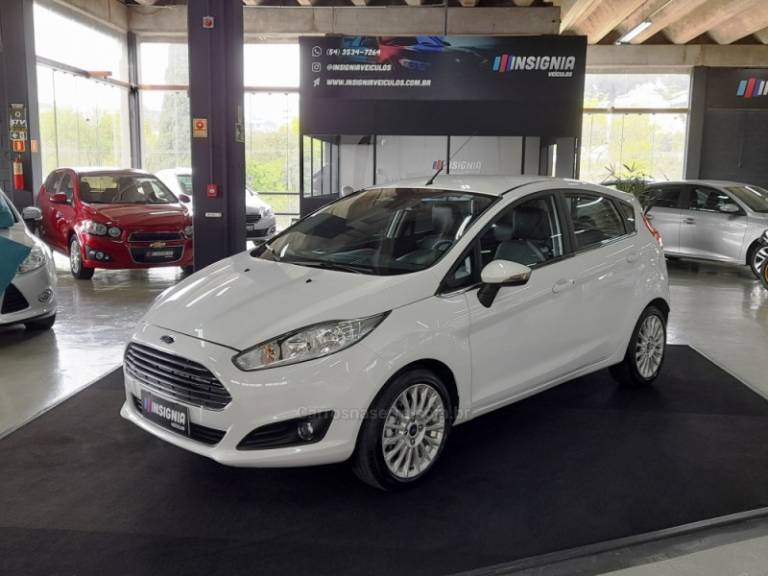 FORD - FIESTA - 2015/2015 - Branca - R$ 54.900,00