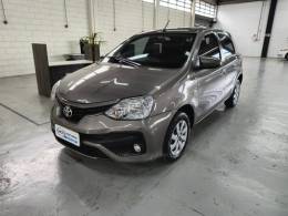 TOYOTA - ETIOS - 2017/2018 - Cinza - R$ 57.900,00