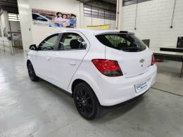 CHEVROLET - ONIX - 2014/2014 - Branca - R$ 52.900,00