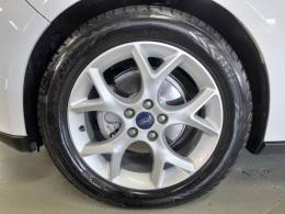 FORD - FOCUS - 2018/2019 - Branca - R$ 65.900,00