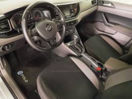 VOLKSWAGEN - POLO - 2018/2018 - Prata - R$ 75.900,00