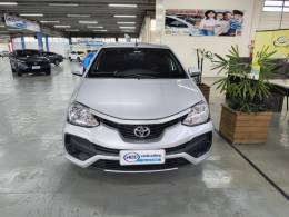 TOYOTA - ETIOS - 2017/2018 - Prata - R$ 57.900,00