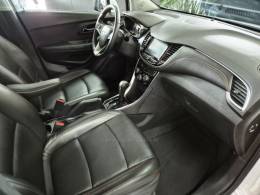 CHEVROLET - TRACKER - 2017/2018 - Branca - R$ 88.900,00