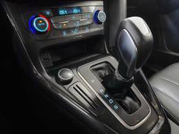 FORD - FOCUS - 2016/2016 - Branca - R$ 64.900,00