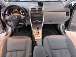 TOYOTA - COROLLA - 2010/2011 - Cinza - R$ 58.900,00