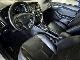FORD - FOCUS - 2016/2016 - Prata - R$ 68.900,00