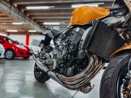 HONDA - CB 600F - 2009/2009 - Dourada - R$ 35.900,00