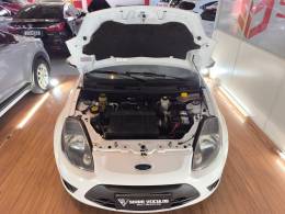 FORD - KA - 2012/2013 - Branca - R$ 29.900,00