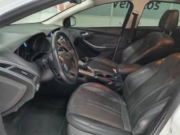 FORD - FOCUS - 2015/2015 - Branca - R$ 56.900,00